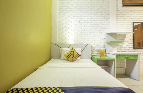 Tasikmalaya Hotel | SPOT ON 2080 Rumah Kita Residence