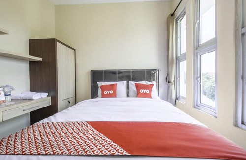 West Cirebon Hotel | OYO 2132 Pondok Avicenna