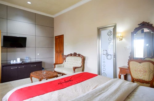 Kendari House | RedDoorz Plus near Haluoleo University