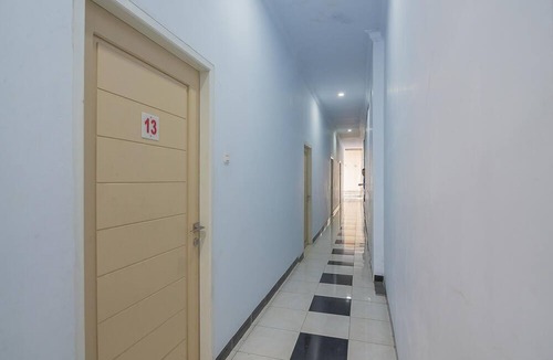 Tarakan House | RedDoorz Syariah near Ramayana Mall Tarakan