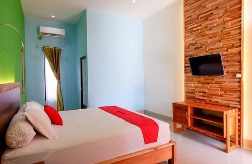 Palu House | RedDoorz near Taman Makam Pahlawan Tatura
