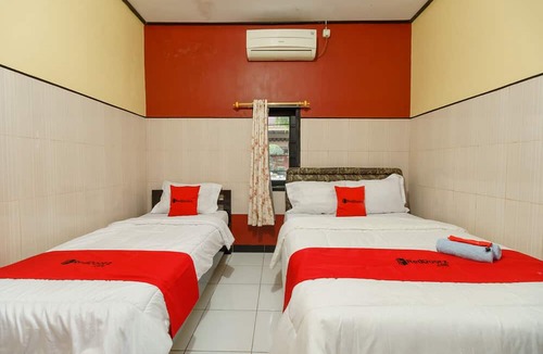 Babakan House | RedDoorz Syariah near Ciledug Station