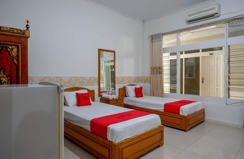 Palu House | RedDoorz Plus @ Alam Raya Hotel