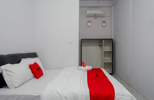 Mamuju Hotel | RedDoorz near Pasar Baru Mamuju