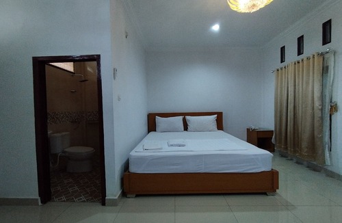 Jambi House | Rich Guesthouse