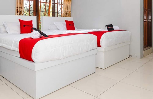 Grand Kawanua International City Hotel | RedDoorz Plus near Transmart Kairagi Dua Manado