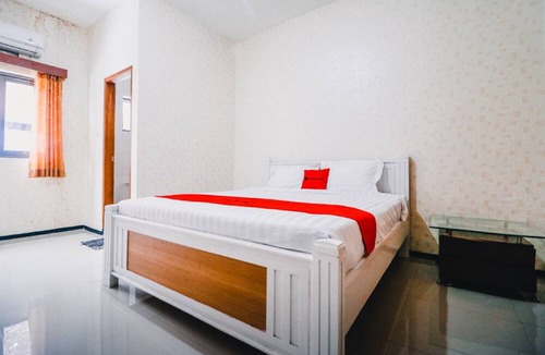 Batu Hotel | RedDoorz near Taman Rekreasi Selecta