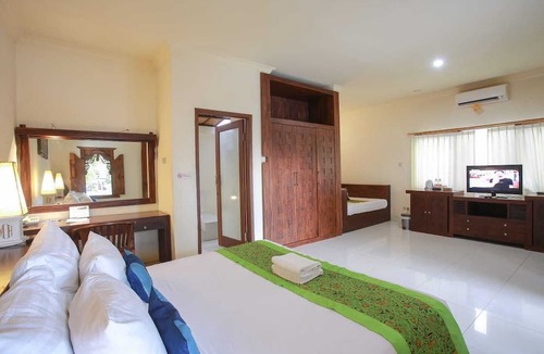 Kalipuro Hotel | Mirah Hotel