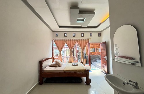 Bira Bed & Breakfast | Bira Panda Beach 2