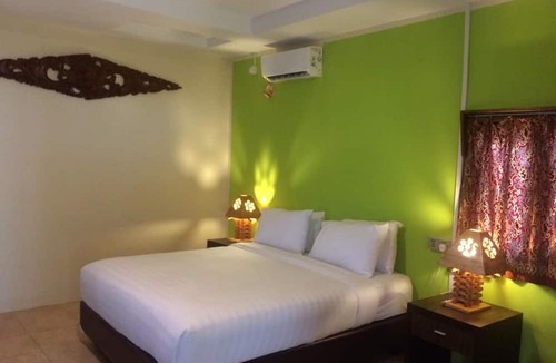 Telukbakau Bed & Breakfast | New Marjoly Beach & Resort