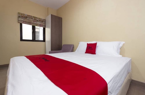 Cipete Utara Hotel | RedDoorz Plus @ Cipete Damai