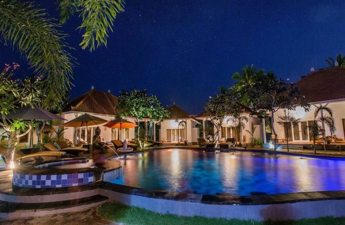 Mushroom Bay Resort | Sanghyang Bay Villas