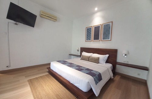Colomadu House | Villa Aquin
