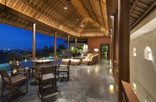 Bukit Bed & Breakfast | The Longhouse Jimbaran Bali