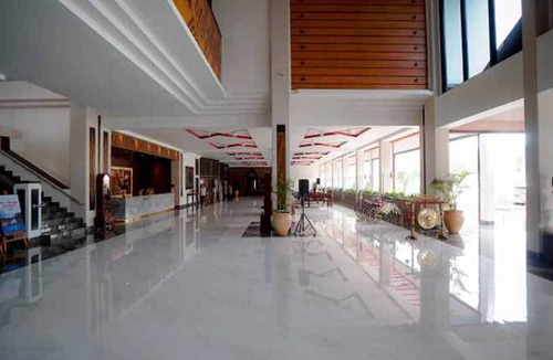 Parapat Hotel | Niagara Hotel Lake Toba & Resorts