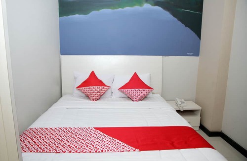 Palu Hostel | OYO 1264 Brizky Hotel