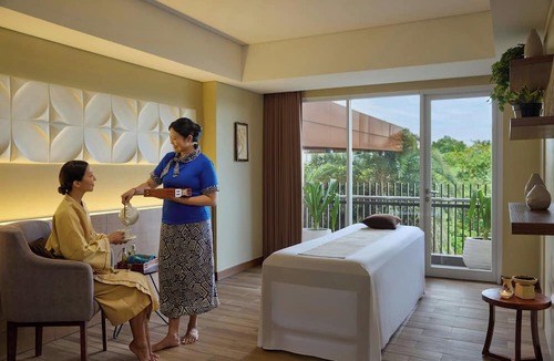 Sunset Road Hotel | Fairfield by Marriott Bali Kuta Sunset Road