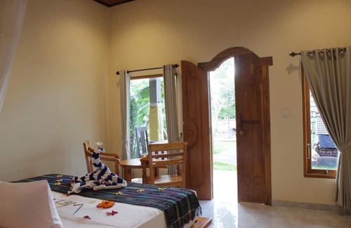 Pemuteran House | Kubu Padi Wooden House