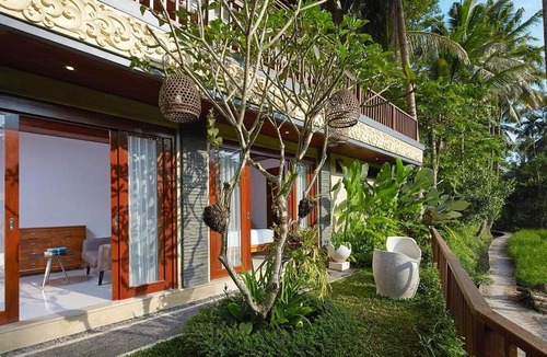 Sambahan Bed & Breakfast | Puri Raya Villa Ubud