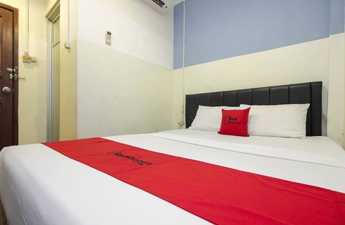Manado City Centre Hotel | RedDoorz near Bethesda Manado