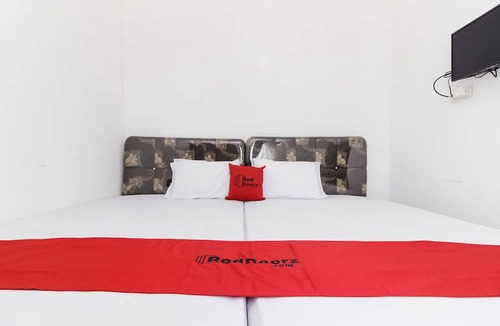 Manado Hotel | RedDoorz near Sam Ratulangi Airport