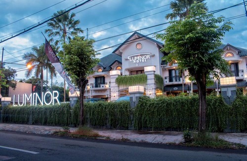 Jember Hotel | Luminor Hotel Jember by WH