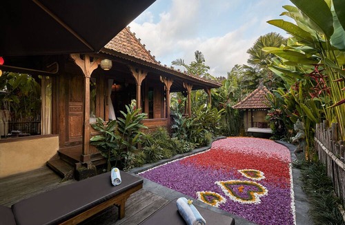 Petulu Villa | Kawan Antique Ubud Villa