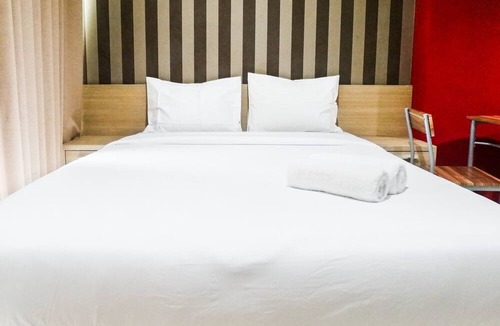 Siwalankerto Apartment | Spacious Studio Room at The Square Apartment