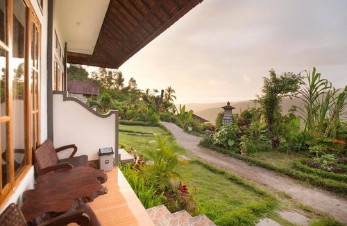 Munduk House | Aris Homestay and Warung Made