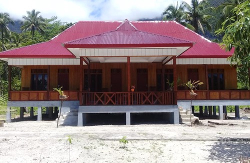 Salemang House | Nusa Nalan Beach Resort