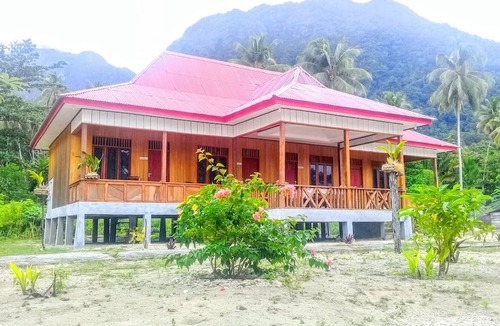 Salemang House | Nusa Nalan Beach Resort