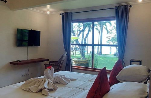 Bukti Villa | The Ning Beach & Villa