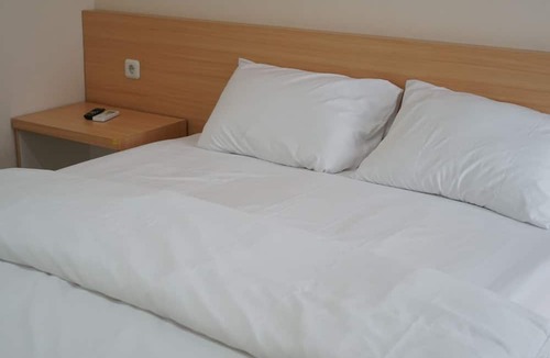Pontianak Hotel | Gold Line Guest House