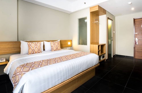 Tanjung Duren Utara Hotel | Maple Hotel Jakarta