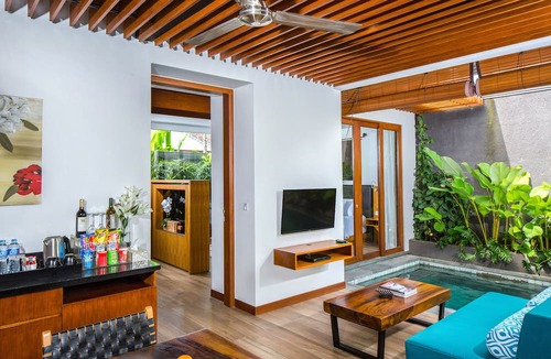 Dewi Sri Hotel | S18 Bali Villas