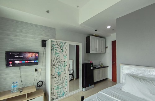 Hegarmanah Apartment | Comfortable Gray Studio Room At Apartment Taman Melati Jatinangor
