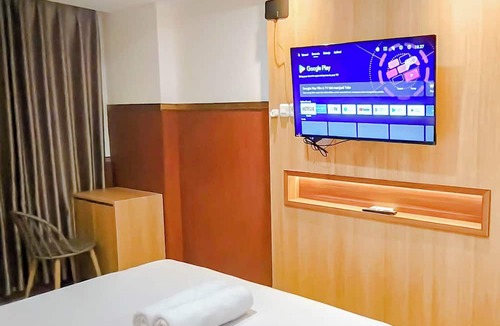 Biringkanya Apartment | Wooden Touch Studio At Tamansari Skylounge Makassar Apartment