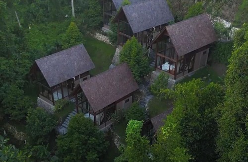 Nyambu Villa | Luxury Riverside Cabins at Nunu Bali