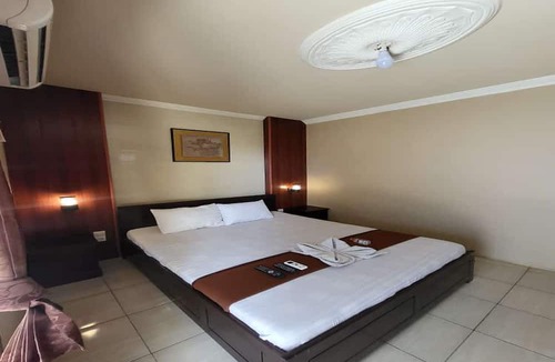 Banaran Hotel | OYO 95110 Eksklusif Gueshouse Syariah
