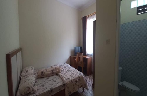 Banaran Hotel | OYO 95054 Prima Jaya Homestay Syariah
