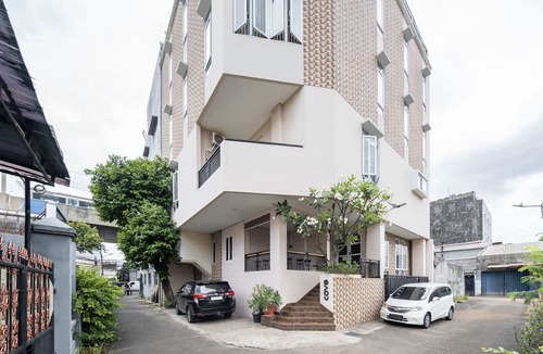 Gandaria-selatan Hotel | Cove Casanino