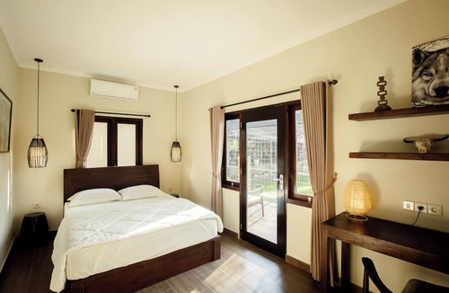 Beraban Hotel | Alpha Wolf Lodge