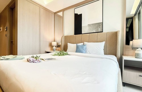 Pantai Indah Kapuk Apartment | Modern Minimalist Studio Room At Gold Coast Apartment