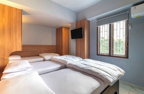 Sunset Road Hotel | Hotel Dakozi Living