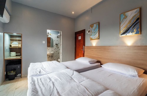 Sunset Road Hotel | Hotel Dakozi Living