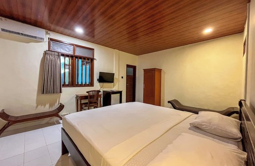 Downtown Kuta Hotel | Suji Bungalow