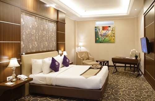 Laweyan Hotel | Adhiwangsa Hotel & Convention Hall