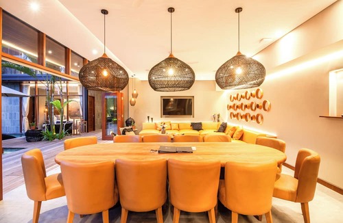 Berawa Villa | Luxury 6BR Canggu 400m to Finns Beach