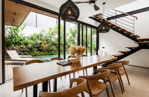 Munggu Villa | Elegant 5BR Villa Retreat Steps From Canggu Beach
