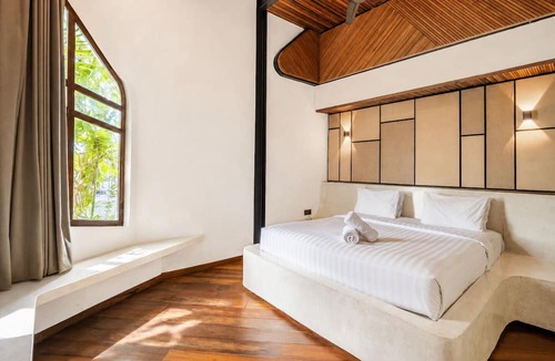 Pererenan Apartment | Elegant 1-br Loft With Art Deco Vibe Shared Pool